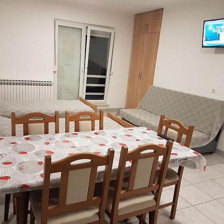 Dass Apartmani Banja Luka Exteriör bild