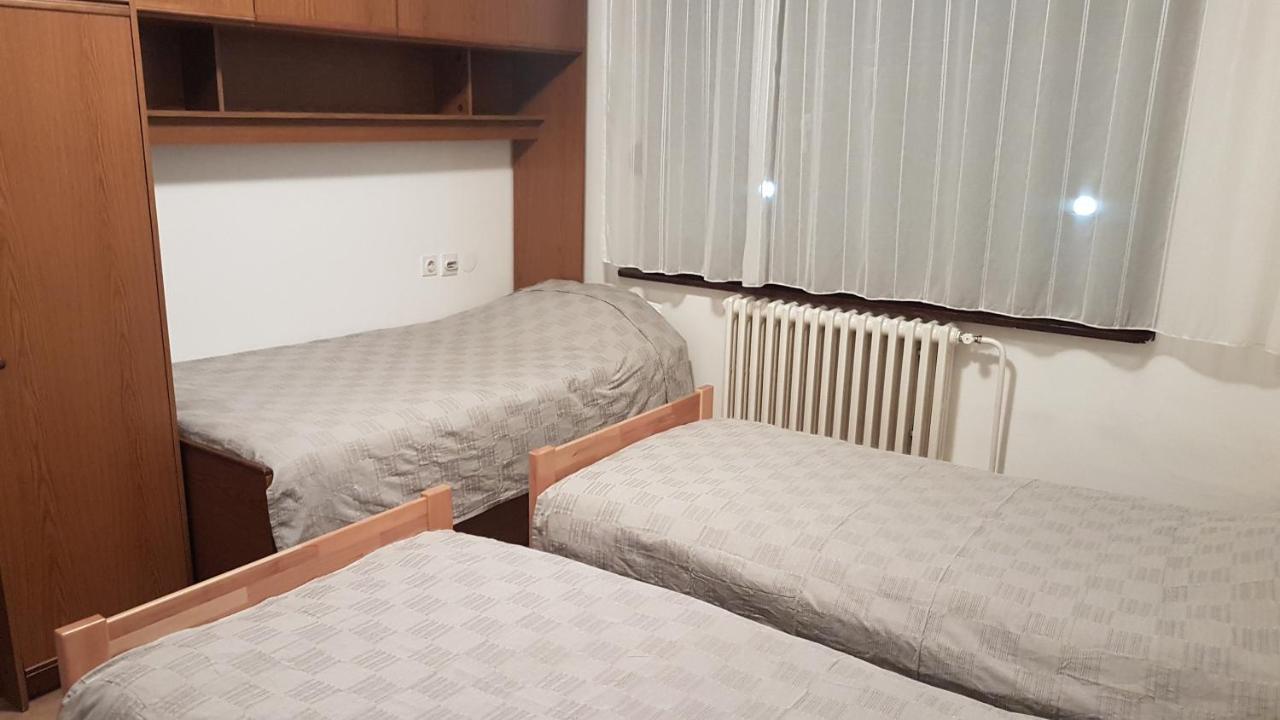 Dass Apartmani Banja Luka Exteriör bild